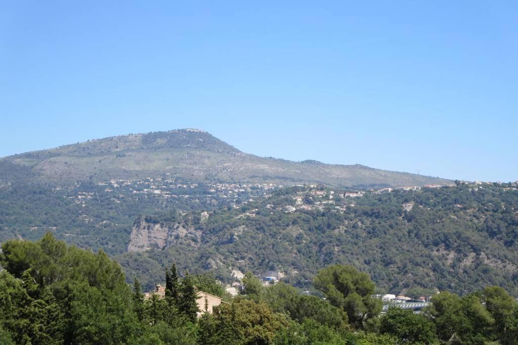 2P Entre Mer Et Montagne Gattieres Luaran gambar